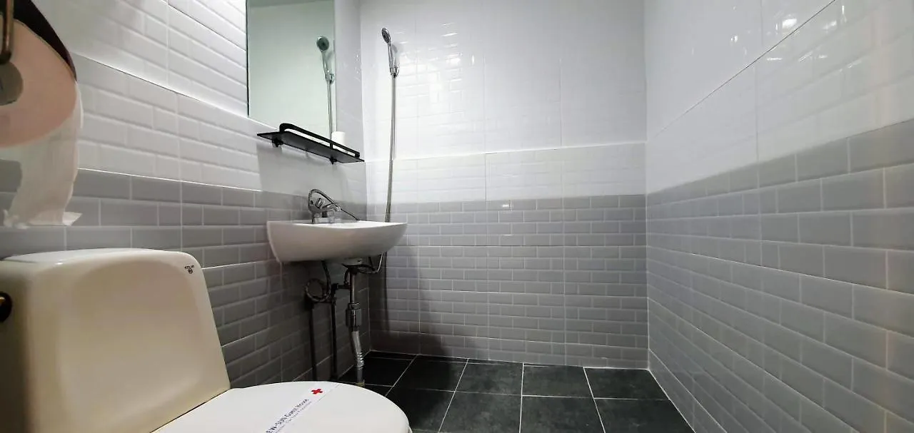 New Sun Guesthouse Myeongdong Seoul 2*,  South Korea
