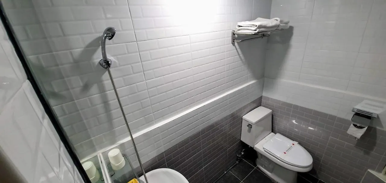 New Sun Guesthouse Myeongdong Seoul 2*,  South Korea